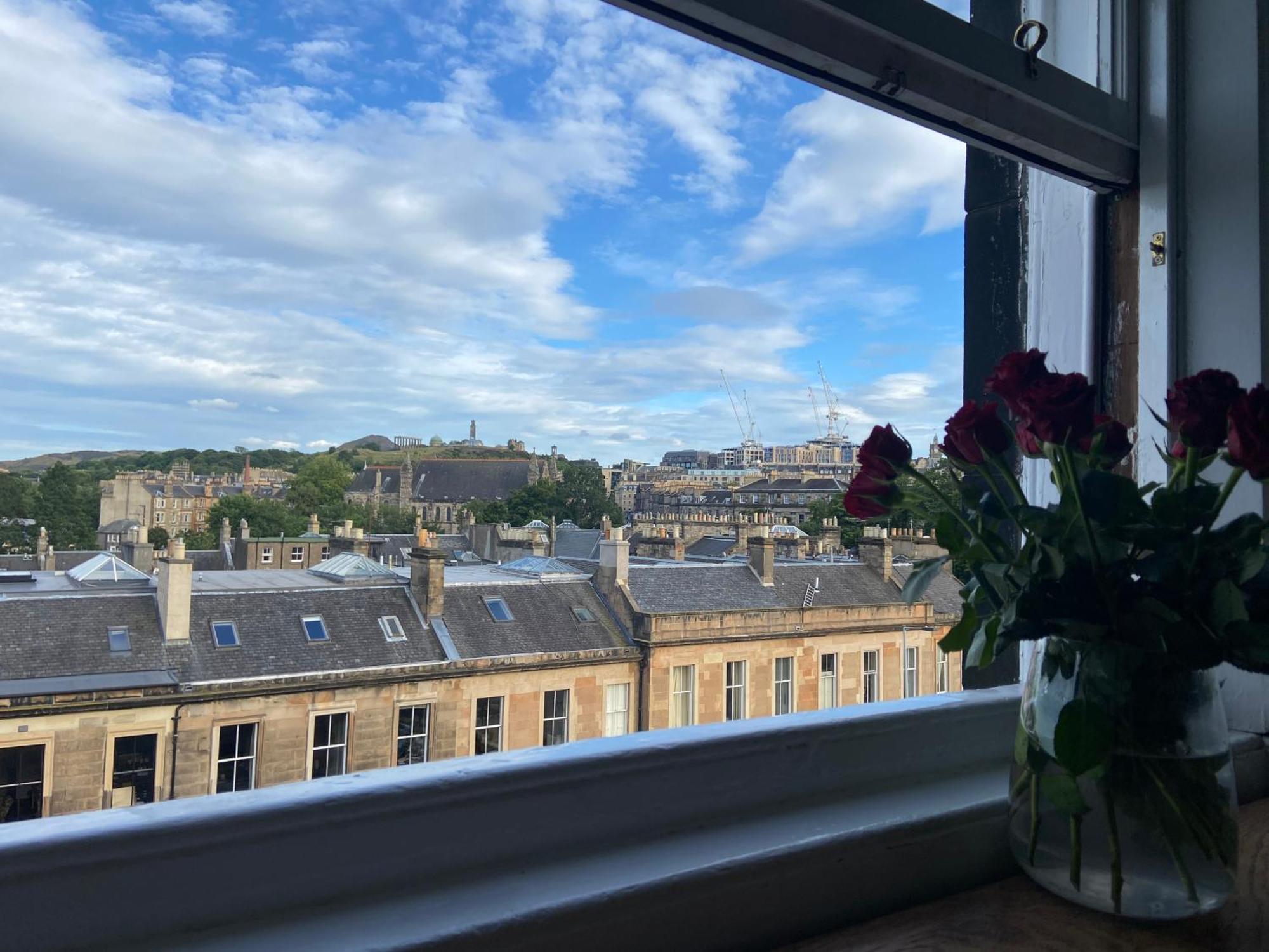 Spacious Georgian In Centre * Edinburgh